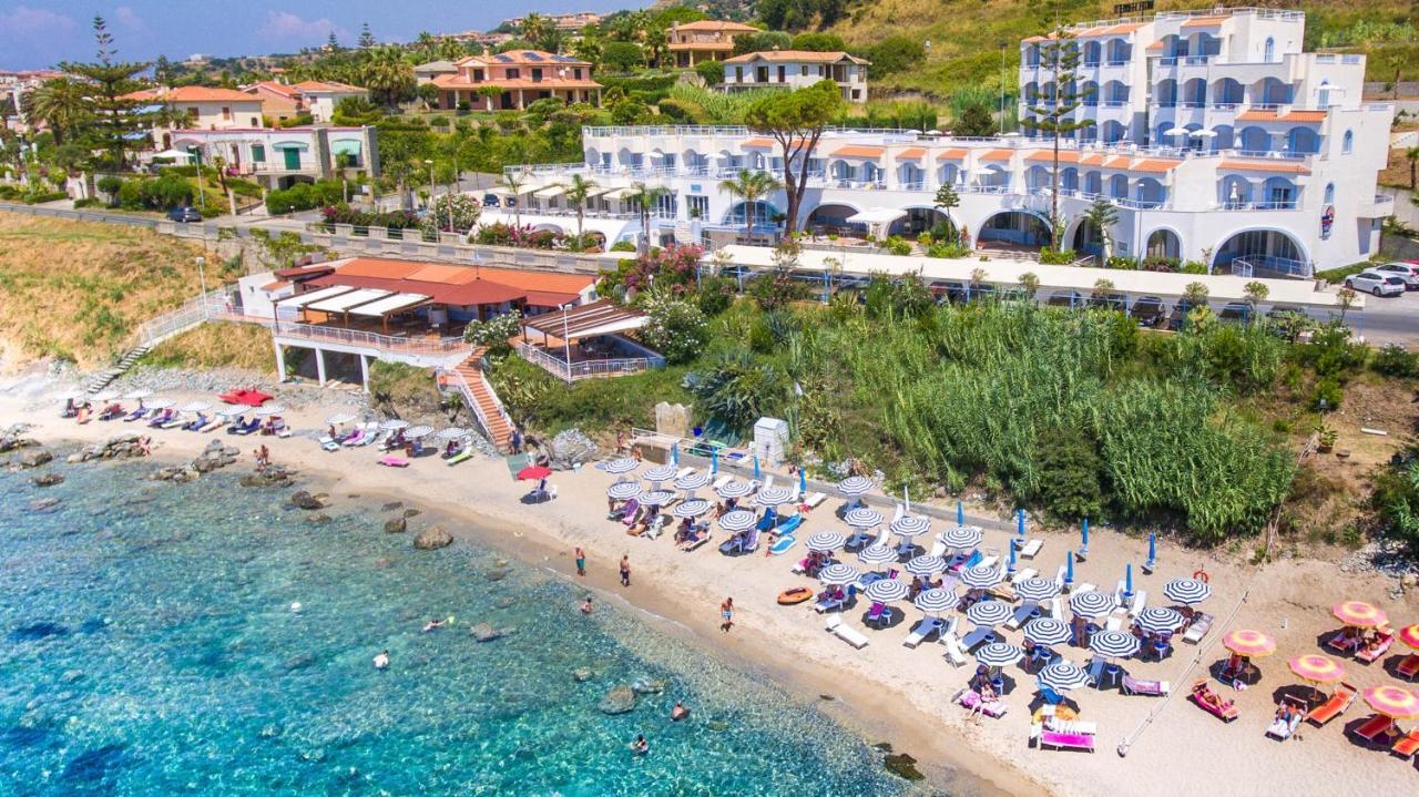 Hotel Ferretti Diamante Exterior photo