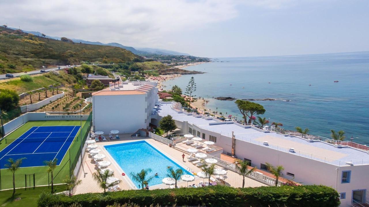 Hotel Ferretti Diamante Exterior photo